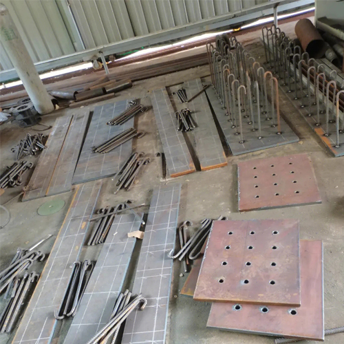 有哪些其他因素会影响鄂州预埋件位置的确定？